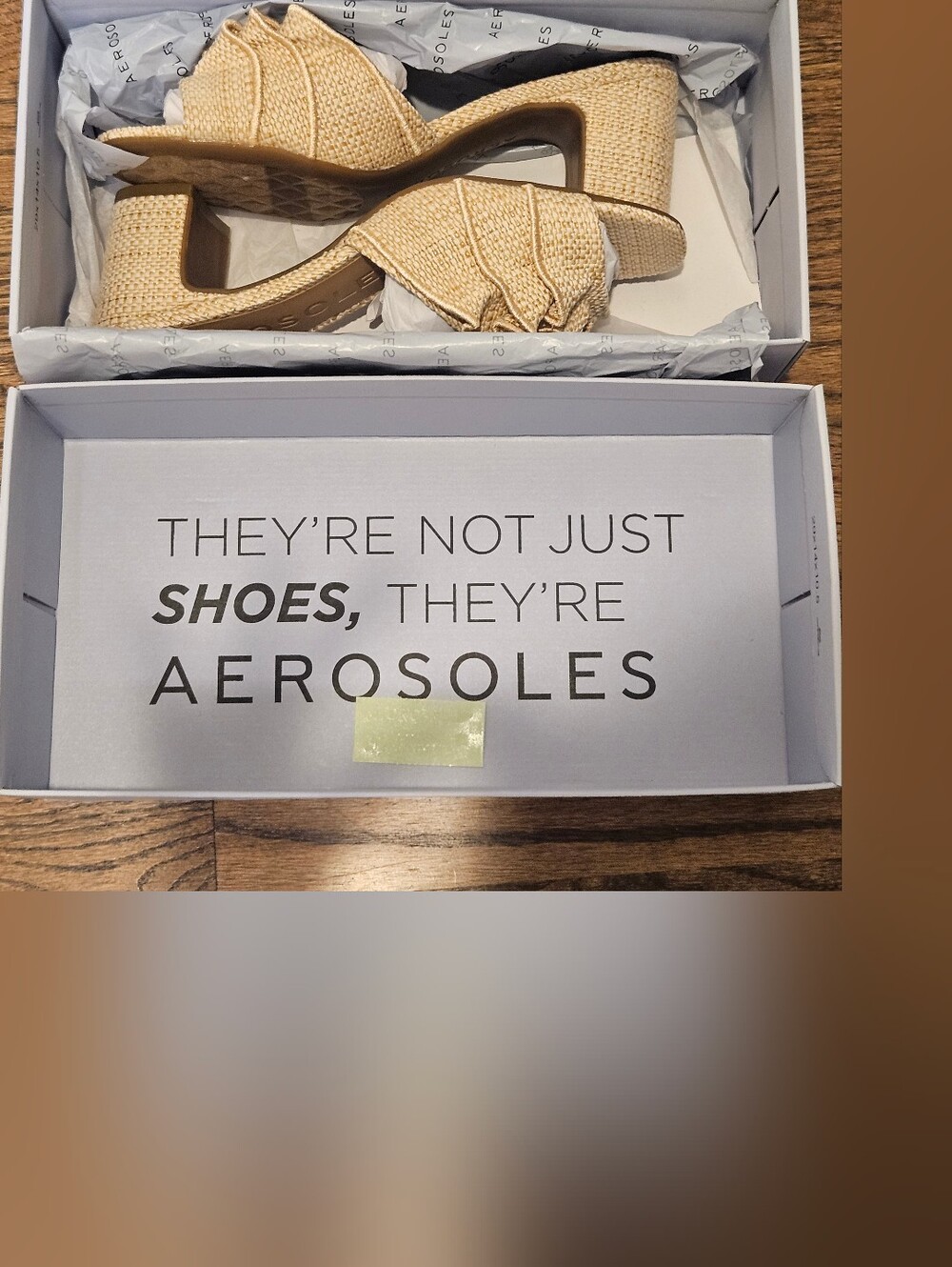 New In Box Aerosoles Cream Woven Low Block Heel Mule Sandals